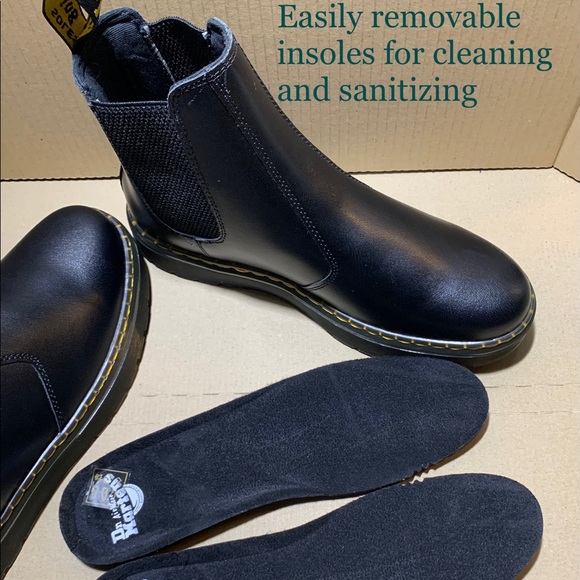 NEW w/o box Dr. Martens black leather ankle boot - Picture 3 of 13